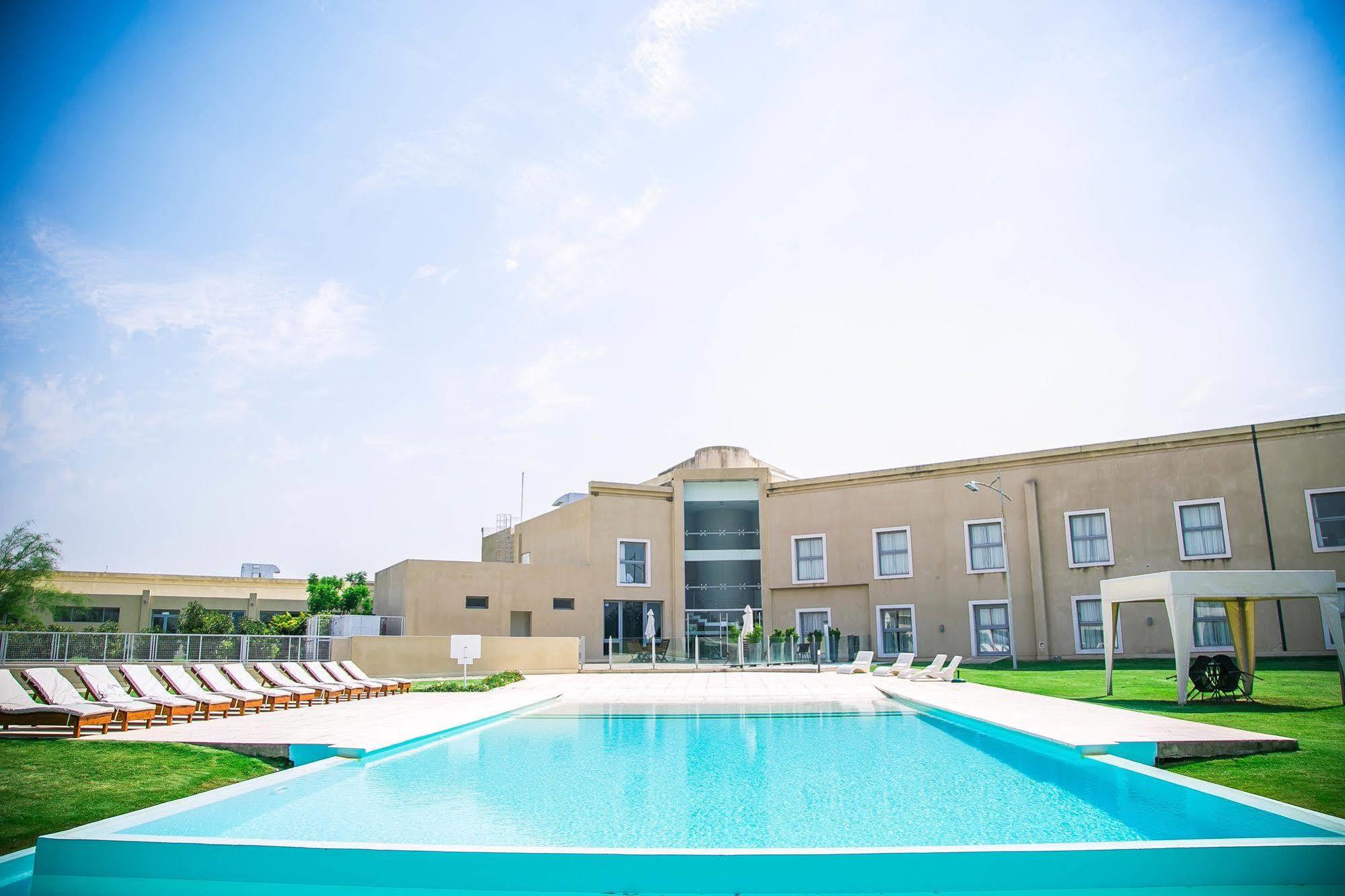 Amerian Villa Maria Park Hotel Ngoại thất bức ảnh